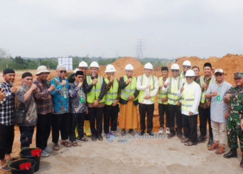 Bupati Muara Jambi BBS Lakukan Peletakan Batu Pertama Pembangunan Masjid Madinah Raya