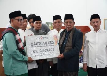 Safari Ramadhan di Tanjab Timur, Wagub Sani Serahkan Bantuan Stunting, CSR Hingga BAZNAS