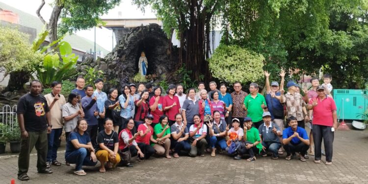 Komunitas Lingkungan Sangat Bermanfaat Dalam Interaksi Langsung