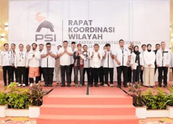 Lantik Pengurus DPW Jambi Raja Juli Antoni: PSI Bakal Jadi Perahu Tokoh Muda Potensial