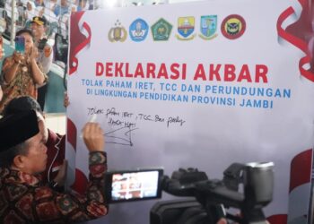 Belasan Ribu Pelajar Jambi Deklarasi Tolak IRET, TCC dan Bullying