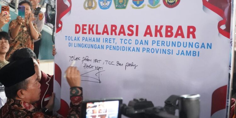 Belasan Ribu Pelajar Jambi Deklarasi Tolak IRET, TCC dan Bullying