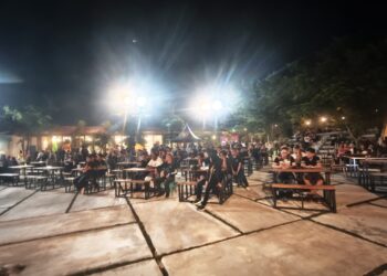 Ratusan Pencinta Rock Jambi Padati KESIKO Sosial Space, Nikmati Dentuman Musik Penuh Energi