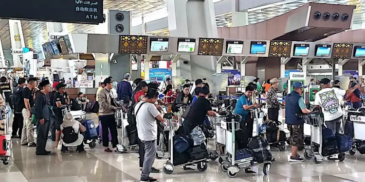 Bandara Soetta Kembali Beroperasi Usai Terdampak Abu Vulkanik Gunung Anak Krakatau